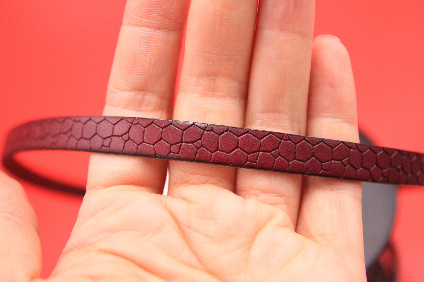 MADE in EUROPE 24" flat leather cord, 10mm leather cord, crocodile skin design embossed leather cord (AR250/10/CIR)