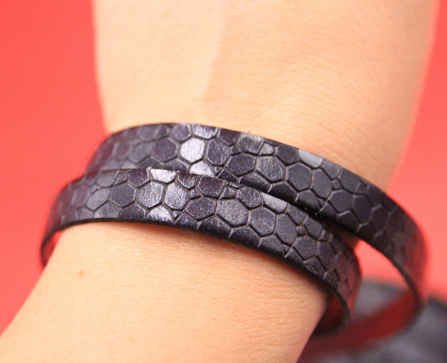 MADE in EUROPE 24" flat leather cord, 10mm leather cord, crocodile skin design embossed leather cord (AR250/10/33)