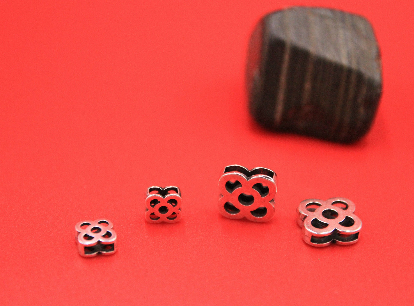 FS0567>>MADE in EUROPE 2 zamak Panot flower sliders for 10mm or 5mm flat cord, zamak flower slider for flat cord Qty2