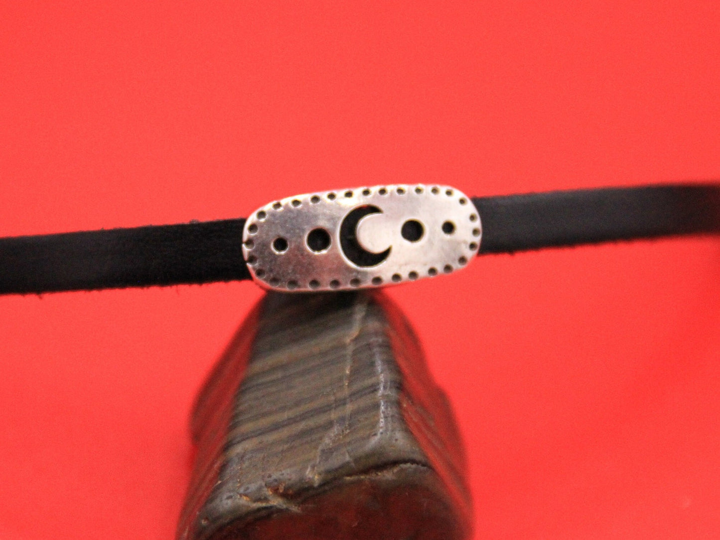 FS0568>>MADE in EUROPE 2 zamak sliders, 6mm cord slider tube, flat 6mm cord slider bead, silver moon slider Qty2
