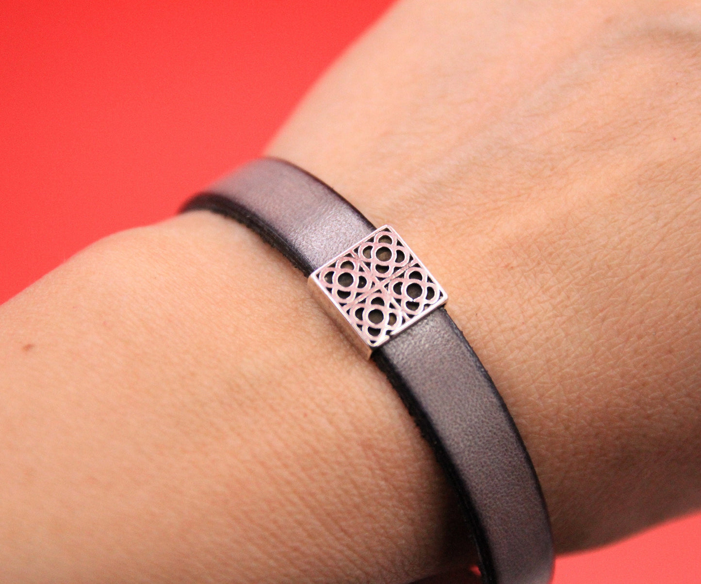 FS0570>> MADE IN EUROPE 2 zamak square sliders, Panot flower slider for flat cord, 10mm or 6mm flat cord slider Qty2