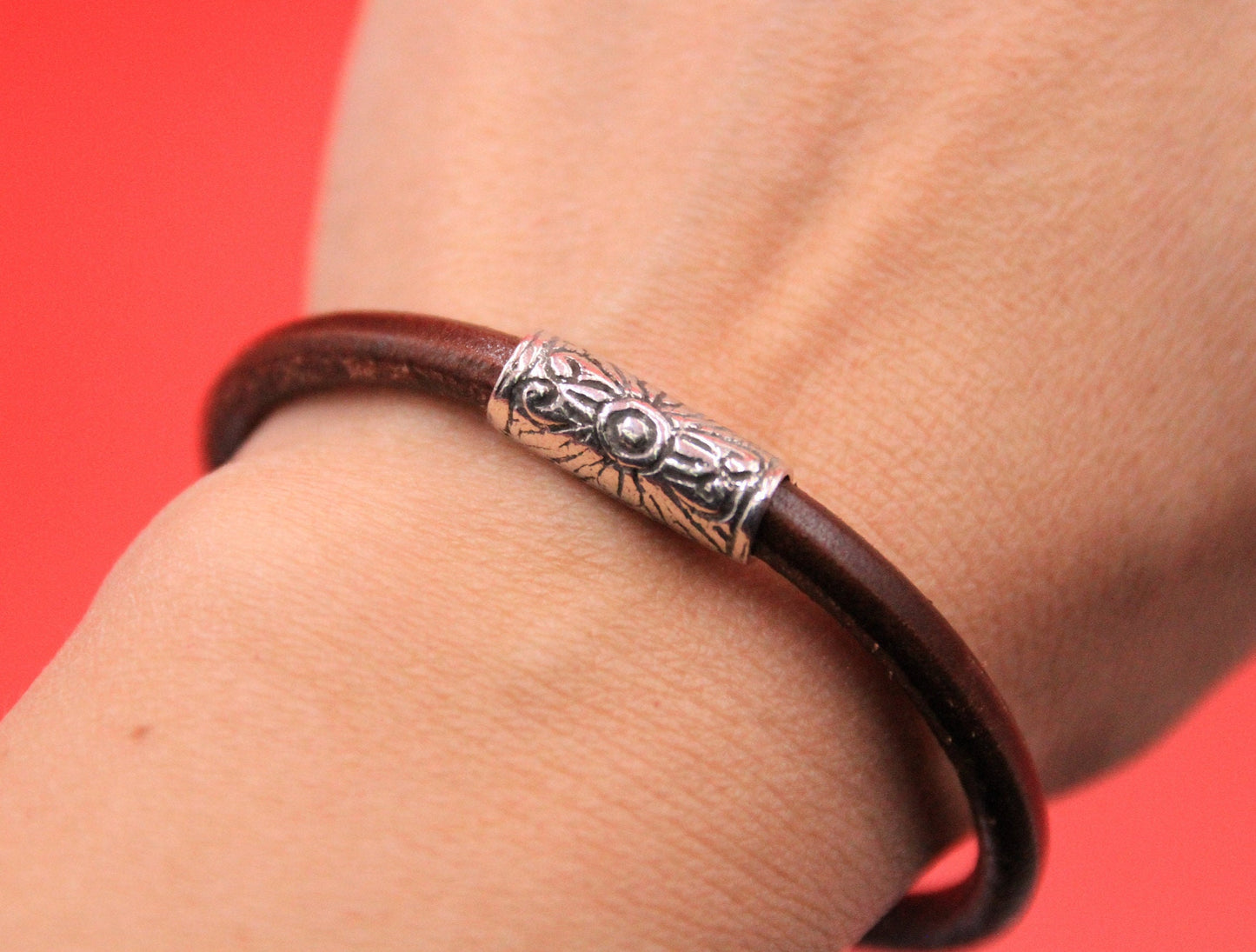 RS0170>>MADE in EUROPE 2 Pewter 5mm round cord tubes, pewter patterned crimp sliders (F359S)