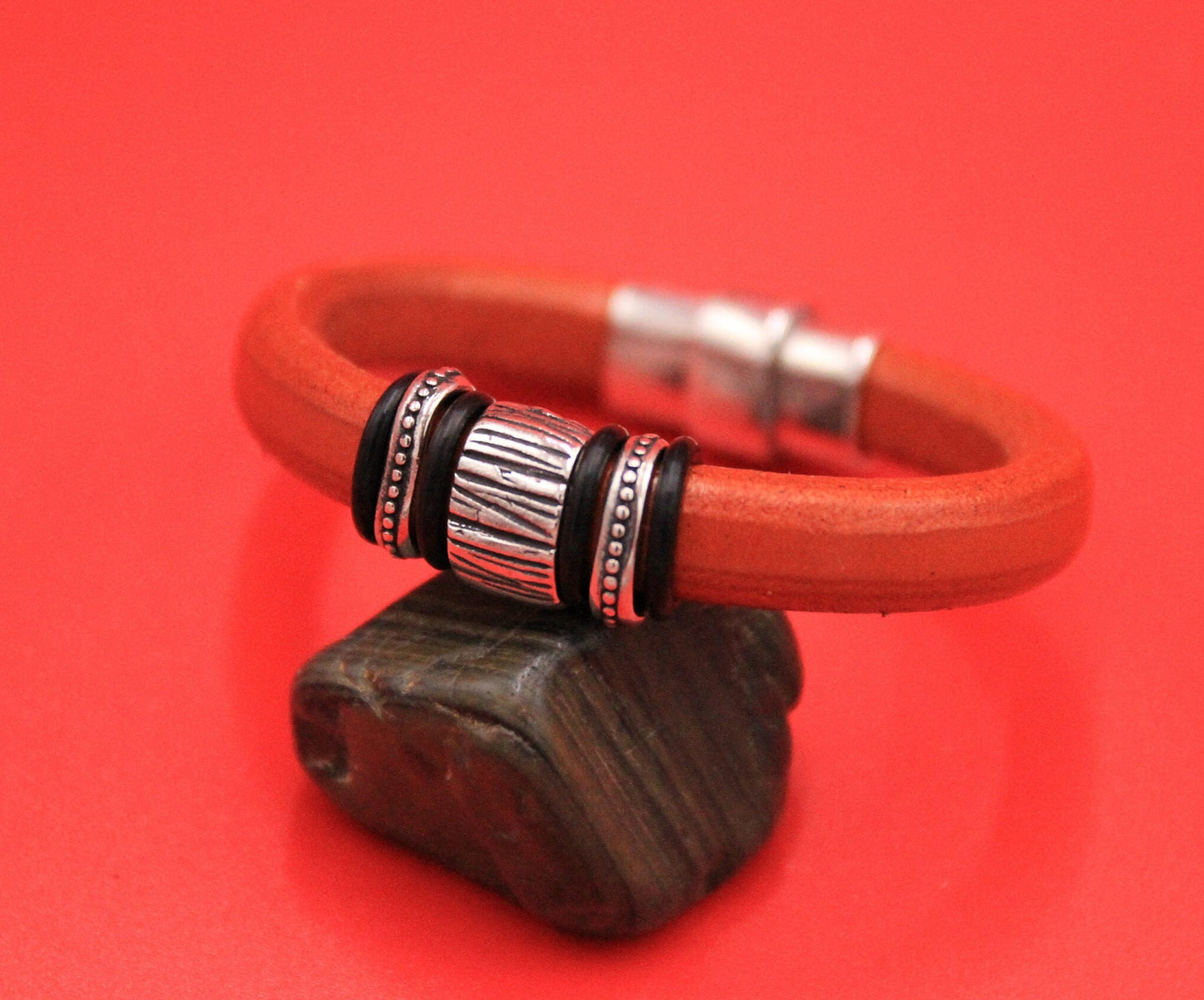 LS0103>>MADE IN EUROPE 2 licorice sliders, licorice Pewter tube, licorice pewter crimp sliders Qty2