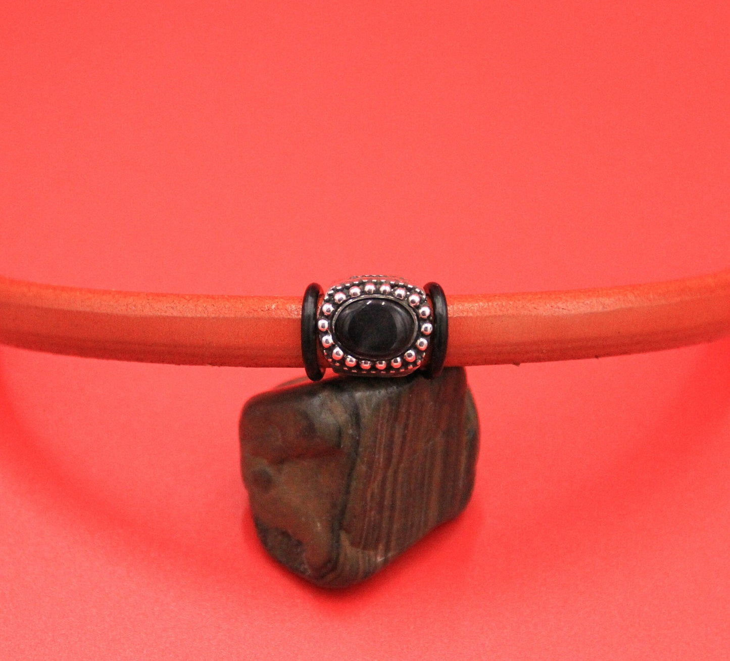LS0105>> MADE in EUROPE licorice 2 sliders with cabochon, licorice leather cord sliders (F446S)Qty2
