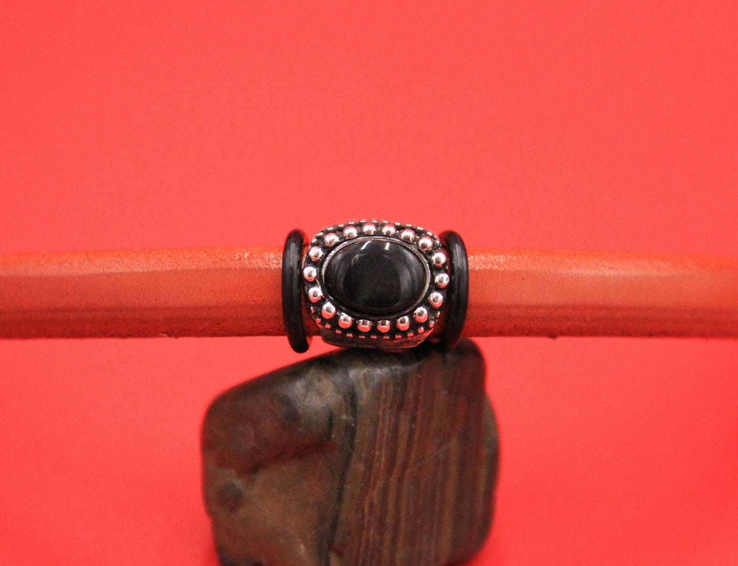 LS0105>> MADE in EUROPE licorice 2 sliders with cabochon, licorice leather cord sliders (F446S)Qty2