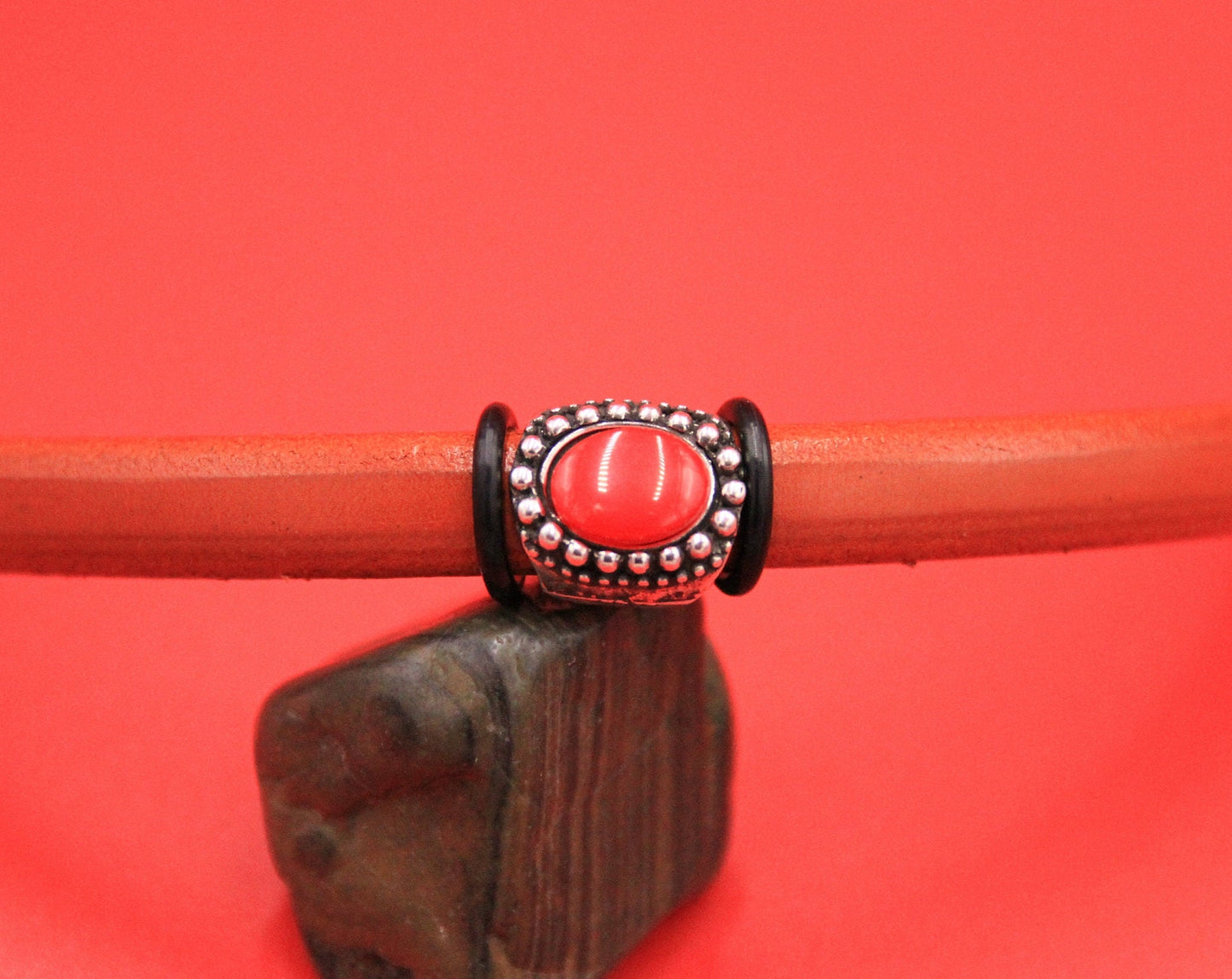 LS0105>> MADE in EUROPE licorice 2 sliders with cabochon, licorice leather cord sliders (F446S)Qty2