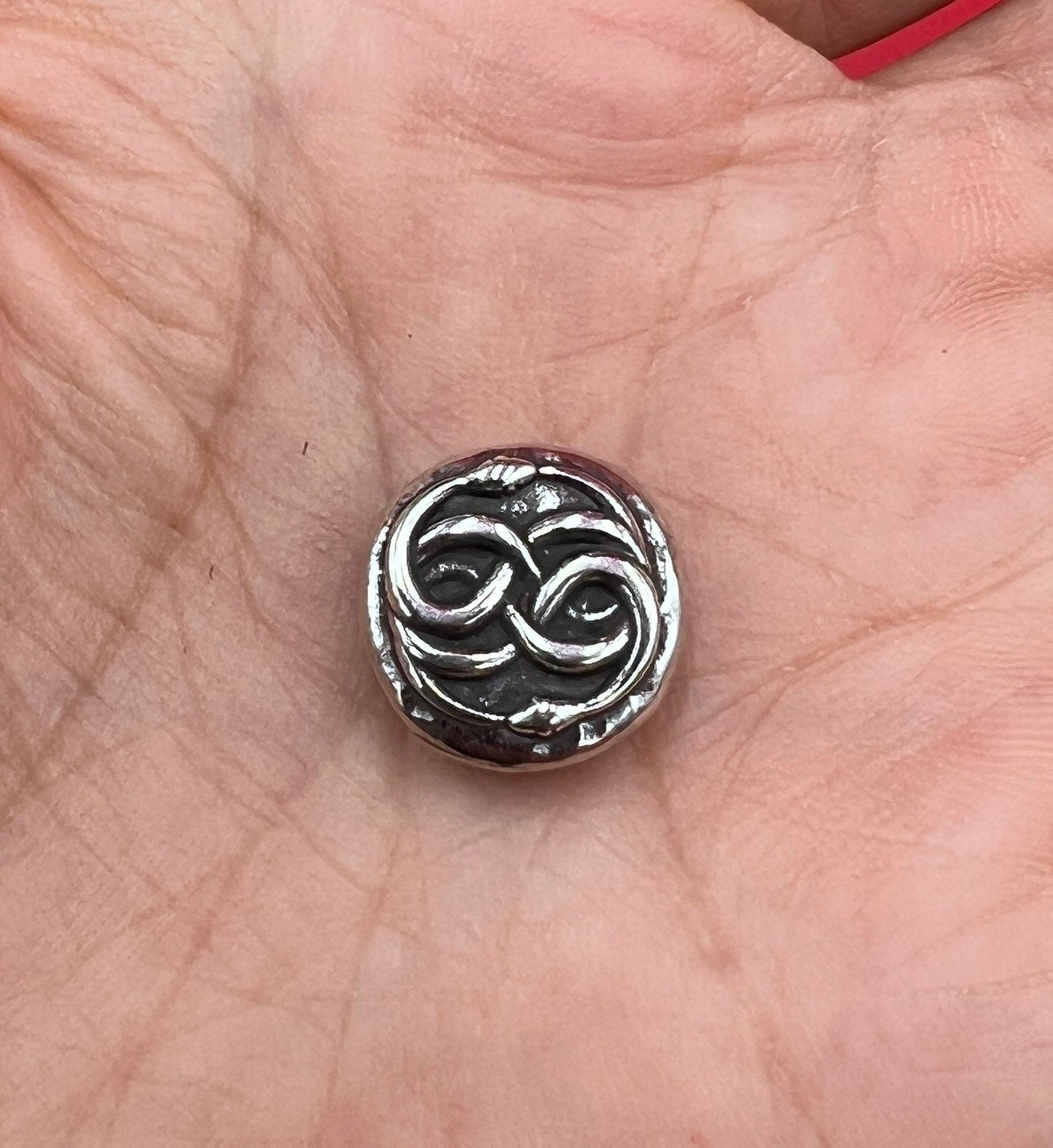FS0451> MADE IN EUROPE 2 zamak flat cord sliders, 10mm cord Celtic knot sliders,  qty2
