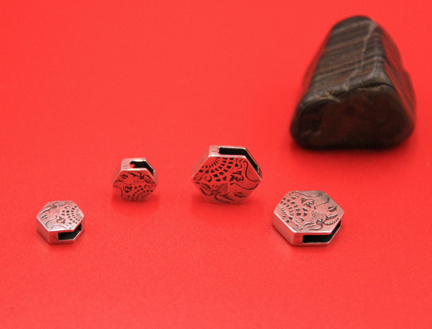 FS0566>>MADE in EUROPE 2 zamak HEXAGON sliders, flat cord zamak slider, 10mm or 5mm flat cord slider  Qty2