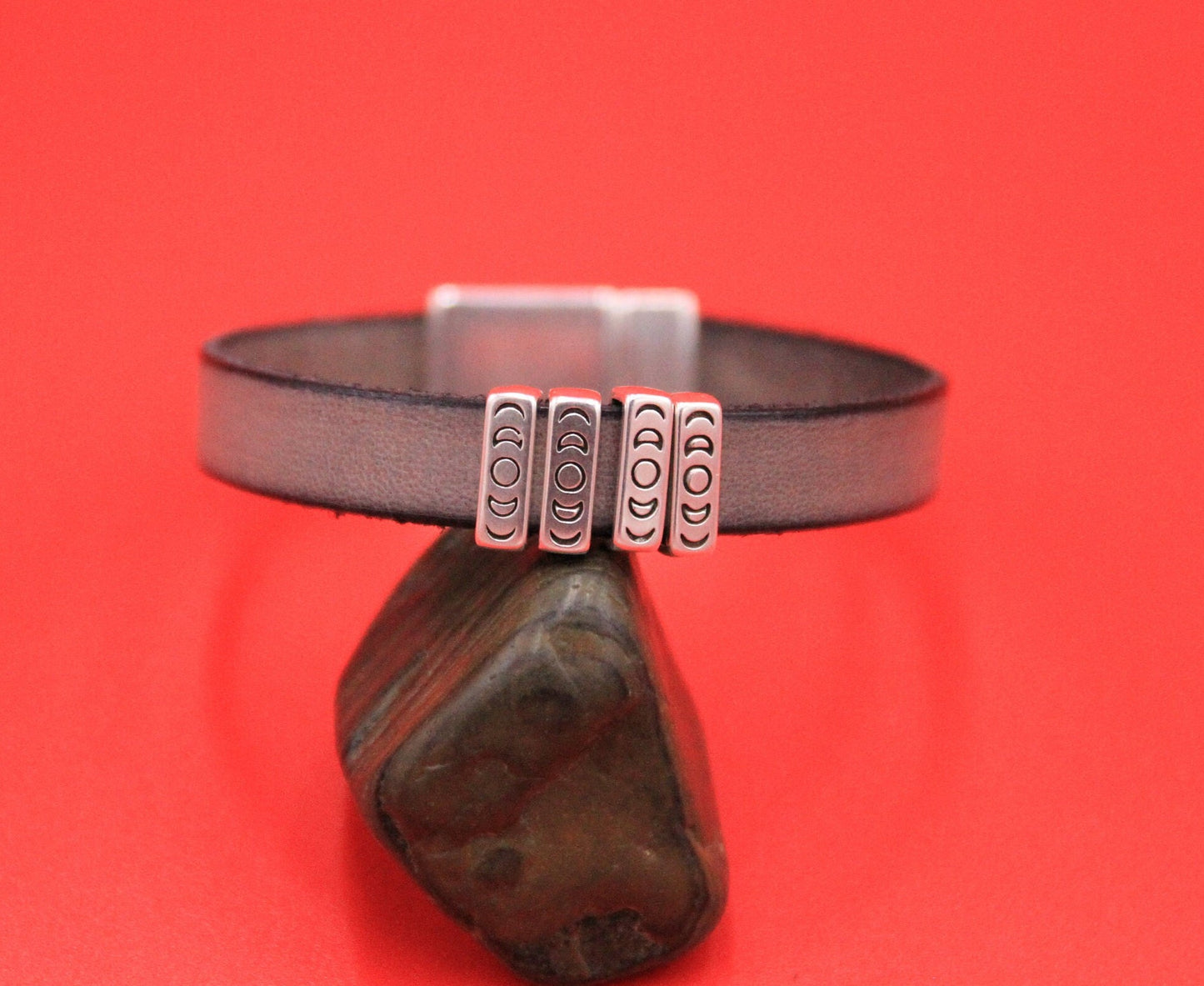FS0592>>MADE in EUROPE 4 zamak phases of moon slider bars, 10mm flat cord sliders, 10mm leather cord sliders, Qty4