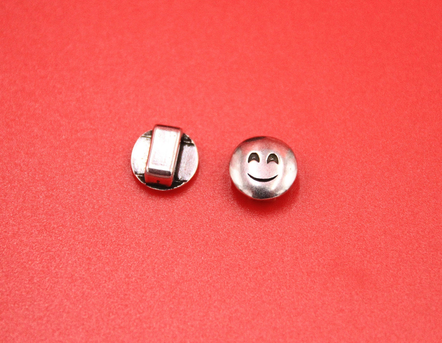 FS0575>>MADE in EUROPE 2 zamak smiley face sliders for 6mm cord, flat cord round slider, zamak round slider qty2