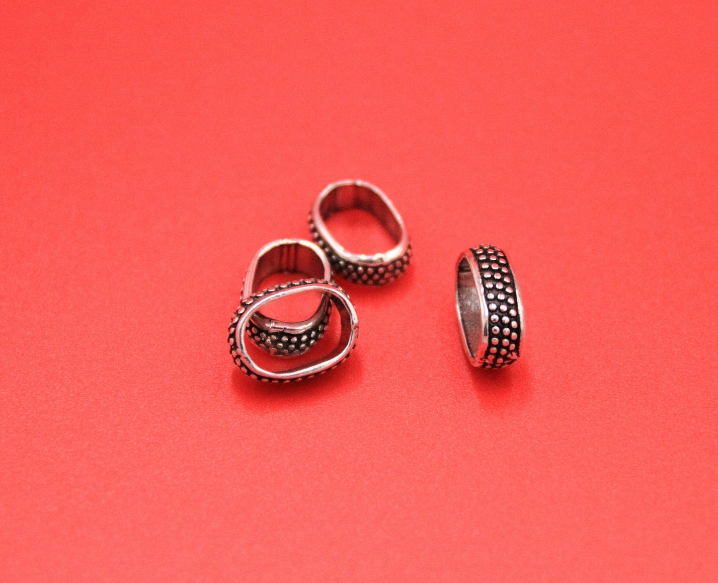LS0099>> MADE IN EUROPE 4 Pewter ring crimp sliders, licorice ring slider, licorice slider rings, (F444/443) Qty4