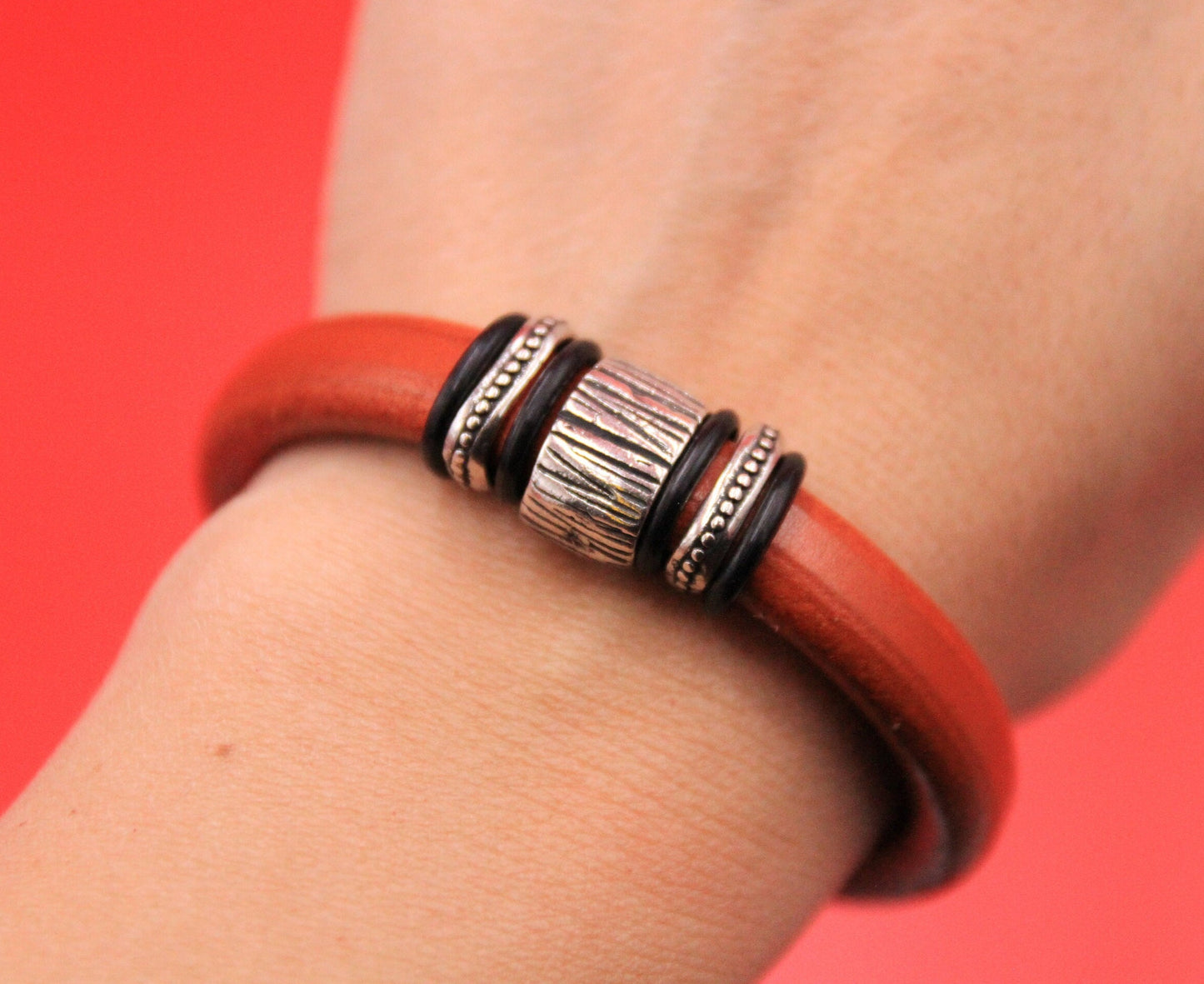 LS0103>>MADE IN EUROPE 2 licorice sliders, licorice Pewter tube, licorice pewter crimp sliders Qty2