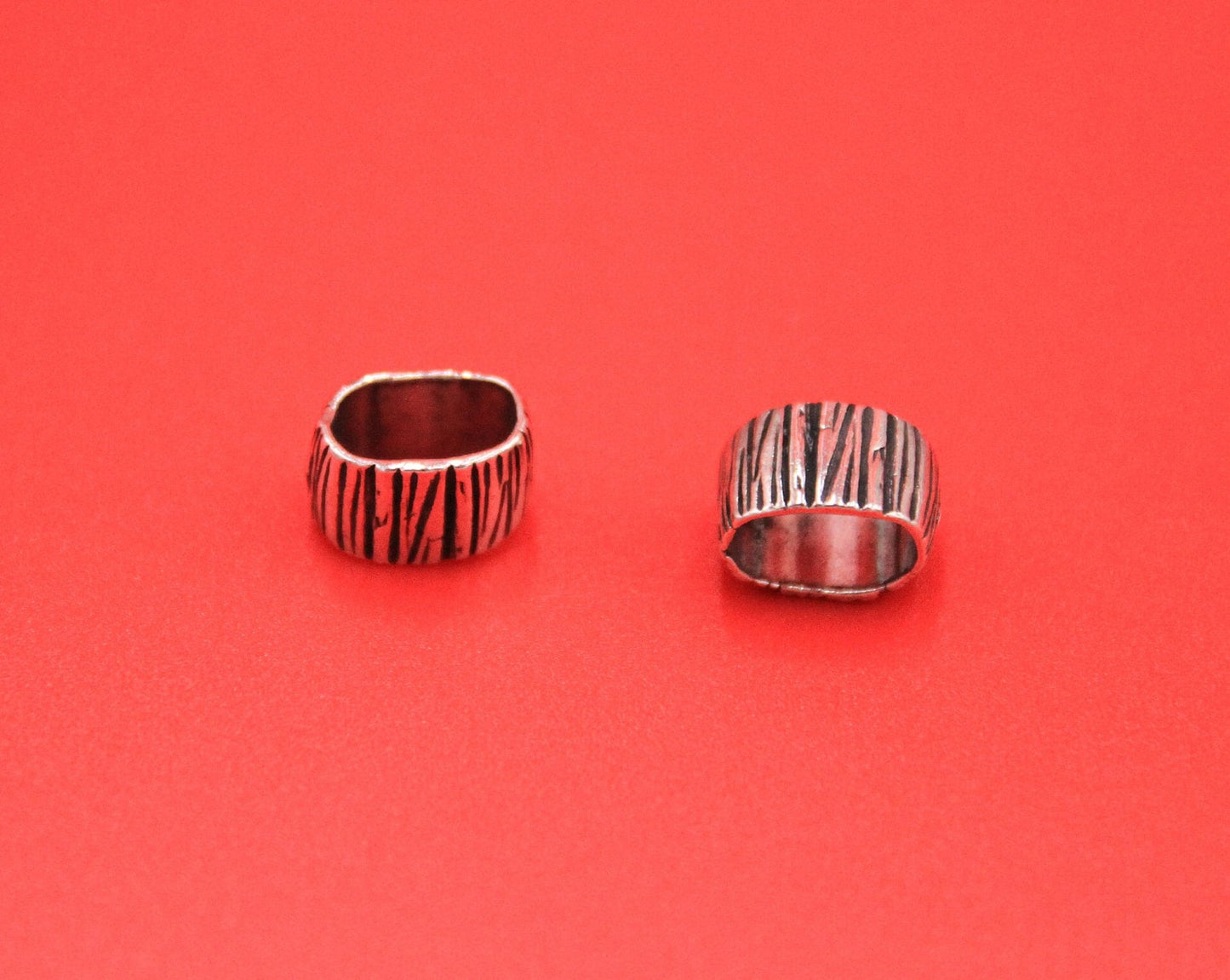 LS0103>>MADE IN EUROPE 2 licorice sliders, licorice Pewter tube, licorice pewter crimp sliders Qty2