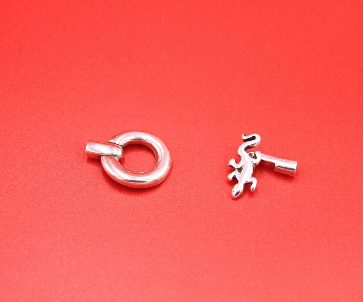 RC0199>>MADE in EUROPE zamak toggle clasp, round cord alligator toggle clasp, round cord lizard clasp, (CRLAGARTO) Qty1