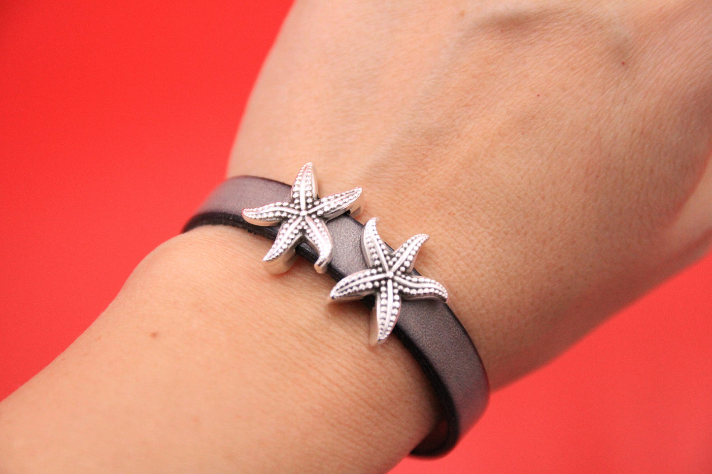 FS0590>> MADE IN EUROPE 2 zamak starfish sliders, 10mm flat cord sea star slider, 10mm silver starfish sliders Qty2