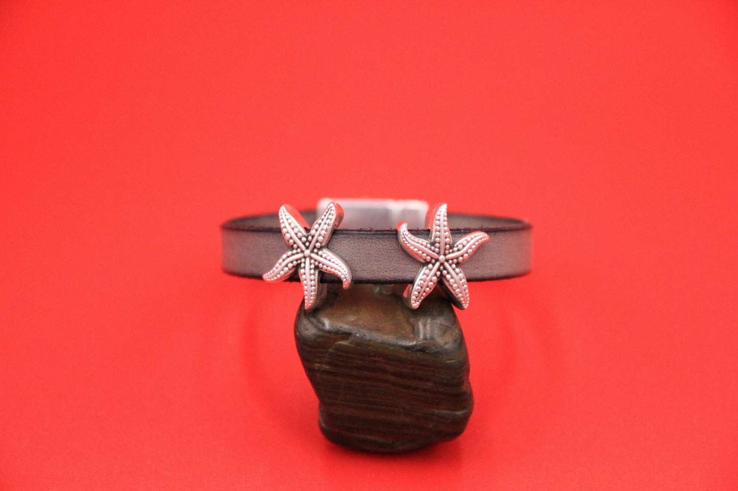 FS0590>> MADE IN EUROPE 2 zamak starfish sliders, 10mm flat cord sea star slider, 10mm silver starfish sliders Qty2