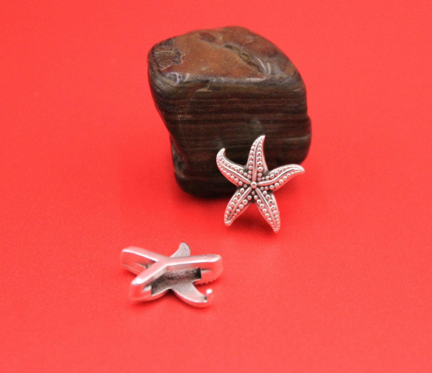 FS0590>> MADE IN EUROPE 2 zamak starfish sliders, 10mm flat cord sea star slider, 10mm silver starfish sliders Qty2