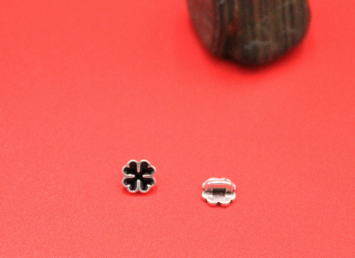 FS0591>>MADE IN EUROPE 4 zamak clover sliders, flat 3mm cord sliders, 3mm flat cord clover sliders, Qty4