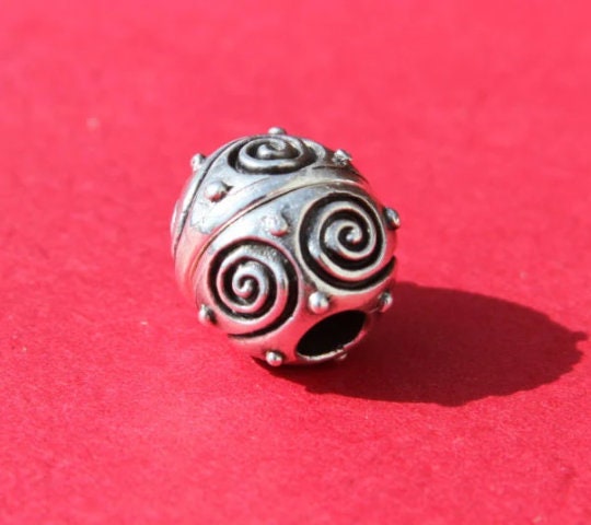 RC0087>>MADE IN EUROPE round cord magnetic clasp, engraved magnetic clasp, ball magnetic clasp