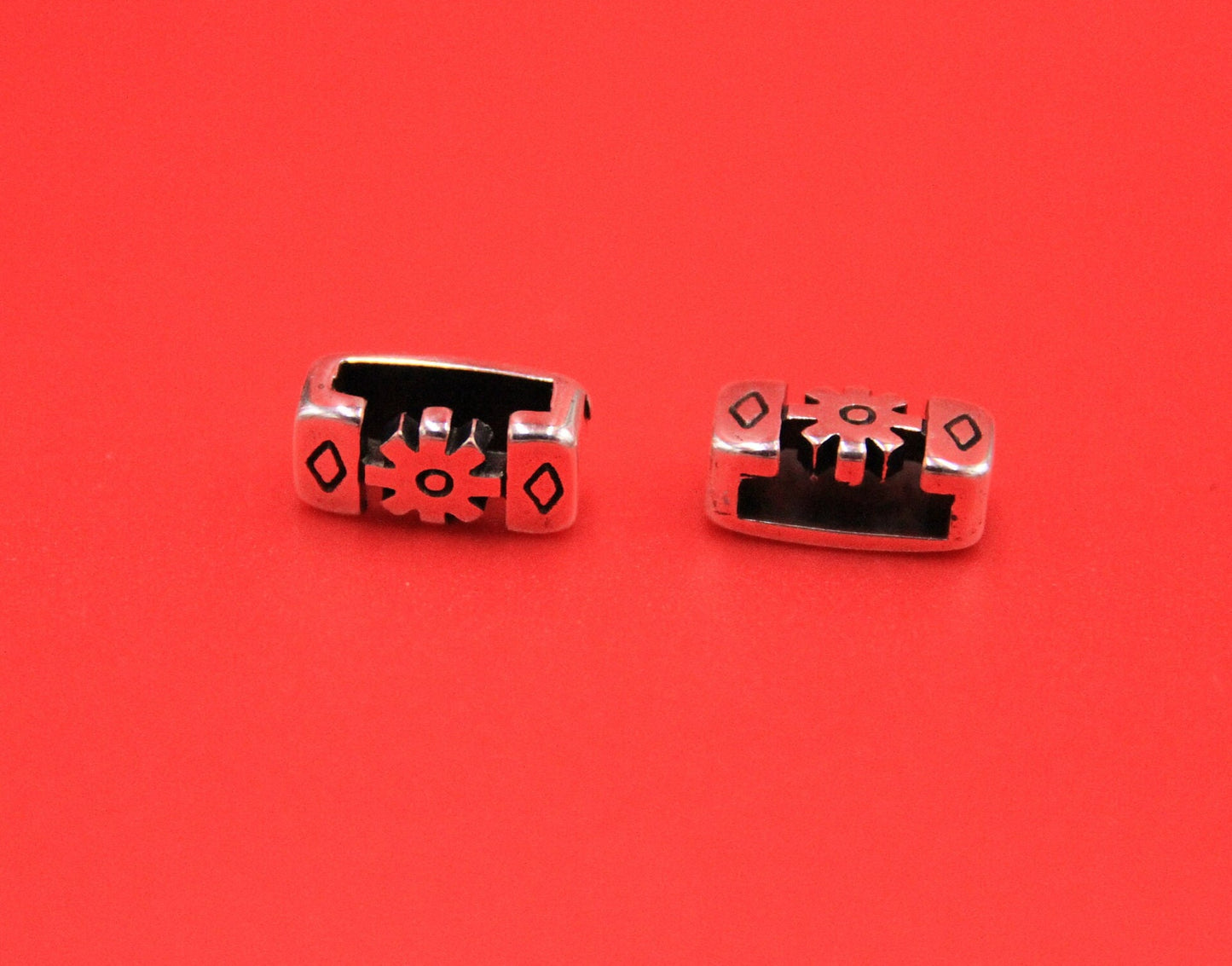 FS0595>> MADE in EUROPE 2 flat leather cord slider bars, 10mm leather cord sliders