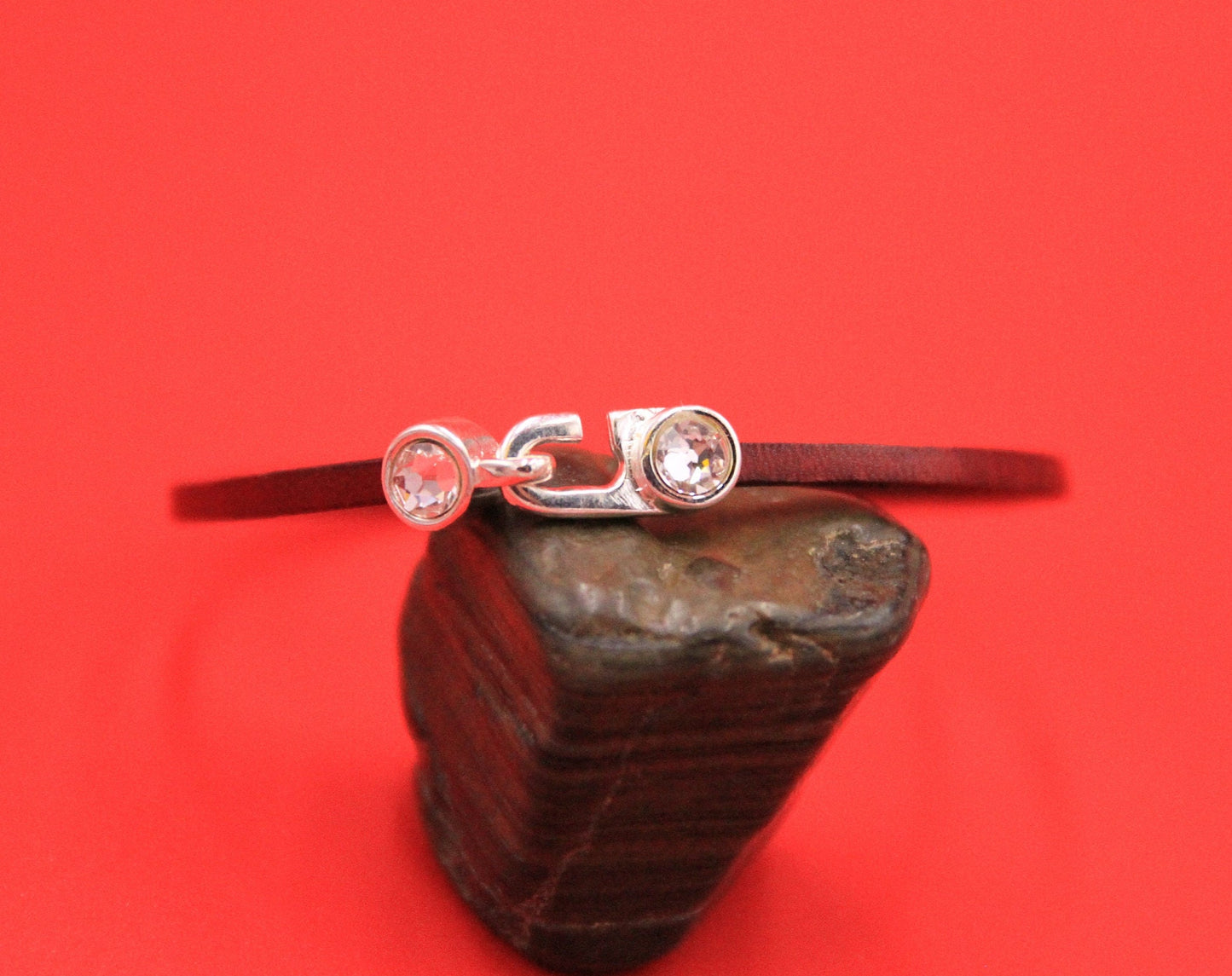 RC0203>> Swarovski crystal cabochon clasp for 2mm cord (5788/03)