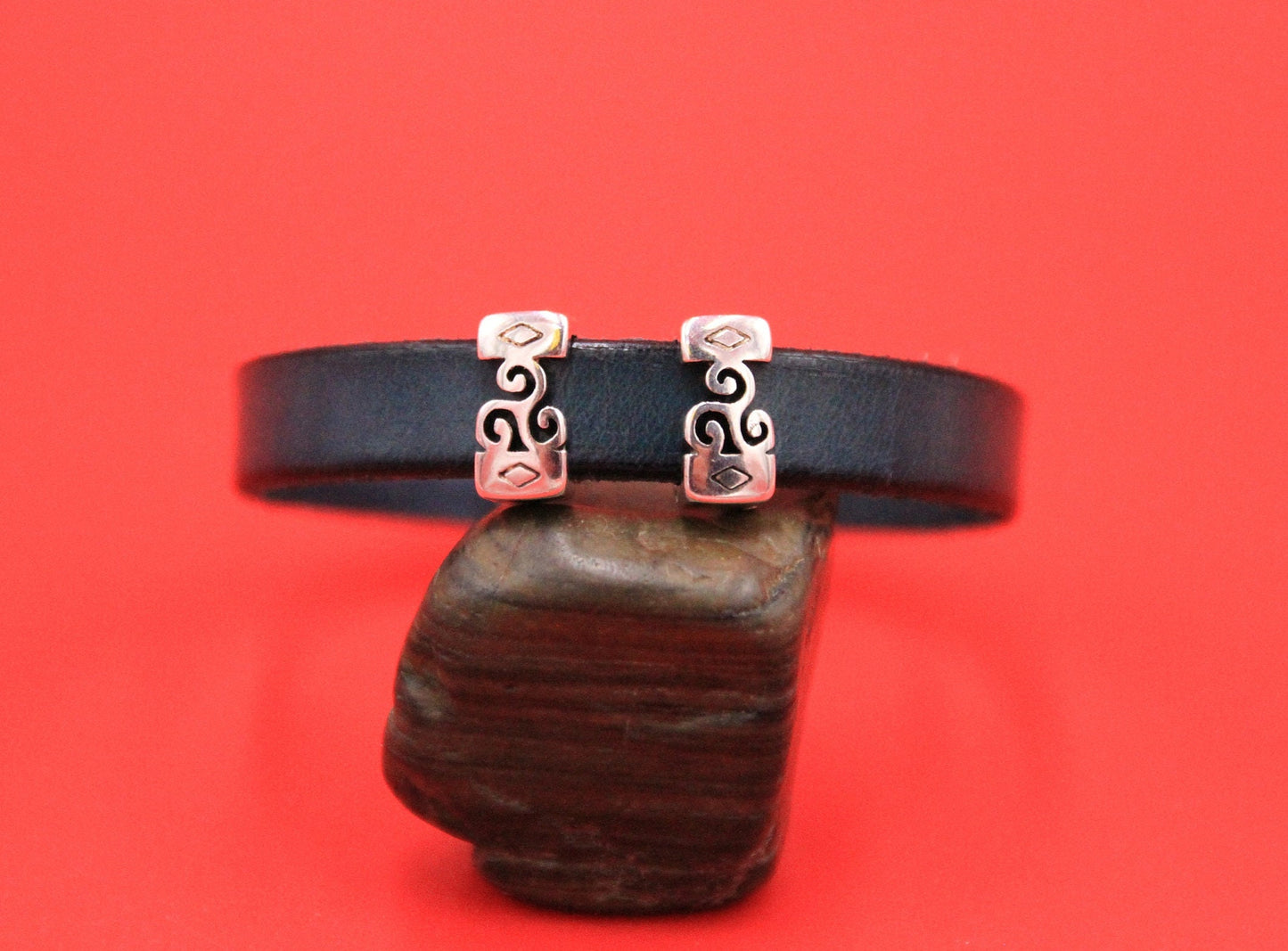 FS0595>> MADE in EUROPE 2 flat leather cord slider bars, 10mm leather cord sliders