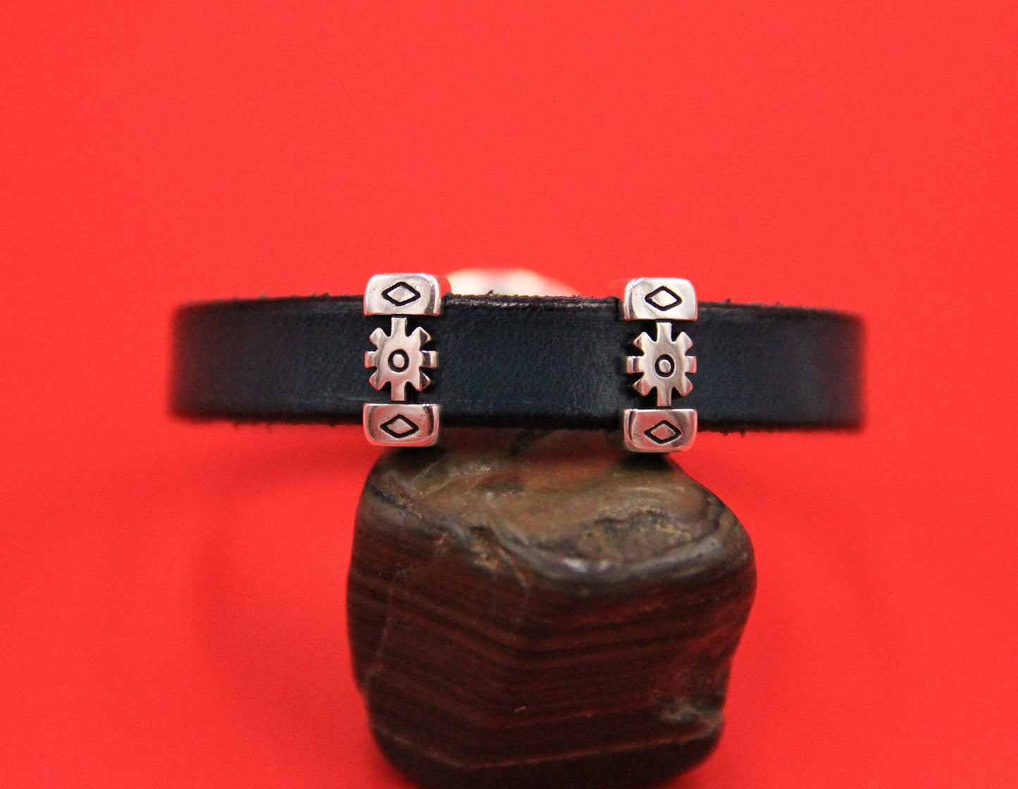 FS0595>> MADE in EUROPE 2 flat leather cord slider bars, 10mm leather cord sliders