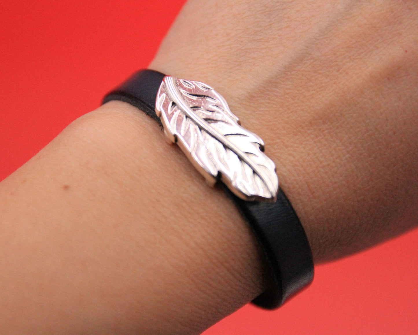 FS0599>>MADE in EUROPE zamak feather slider, large silver feather slider, 10mm flat cord slider qty1