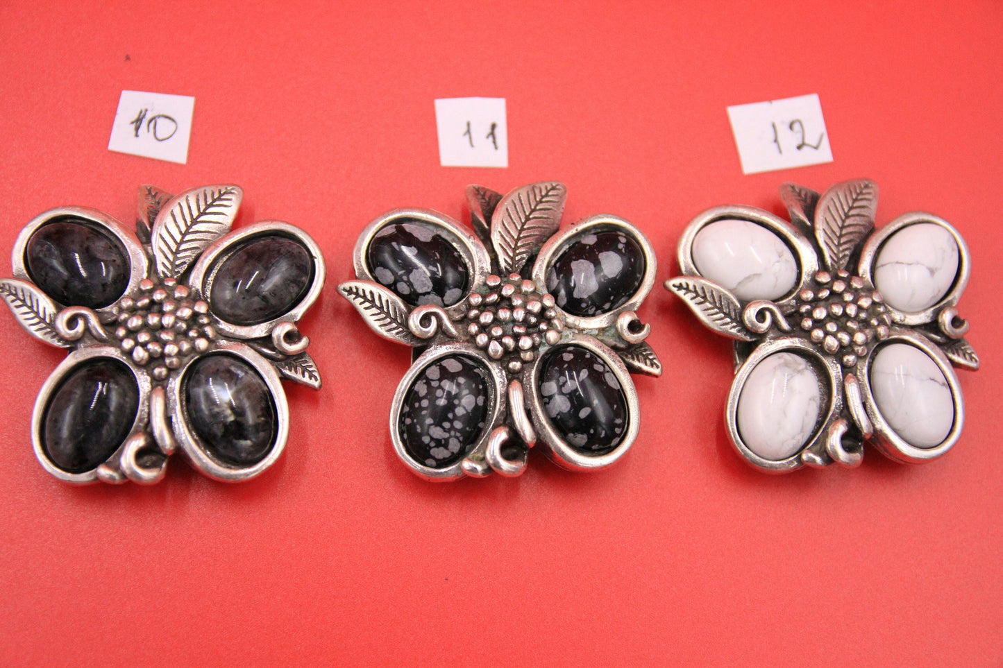 C0130>>MADE IN EUROPE zamak connector with gemstone cabochons, 30mm flat cord natural stone connector Qty1