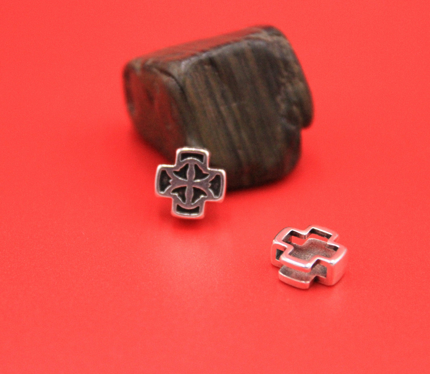 FS0598>>MADE in EUROPE 2 zamak cross sliders for 10mm flat cord, 10mm zamak slider, flat leather cord CROSS slider, Qty2