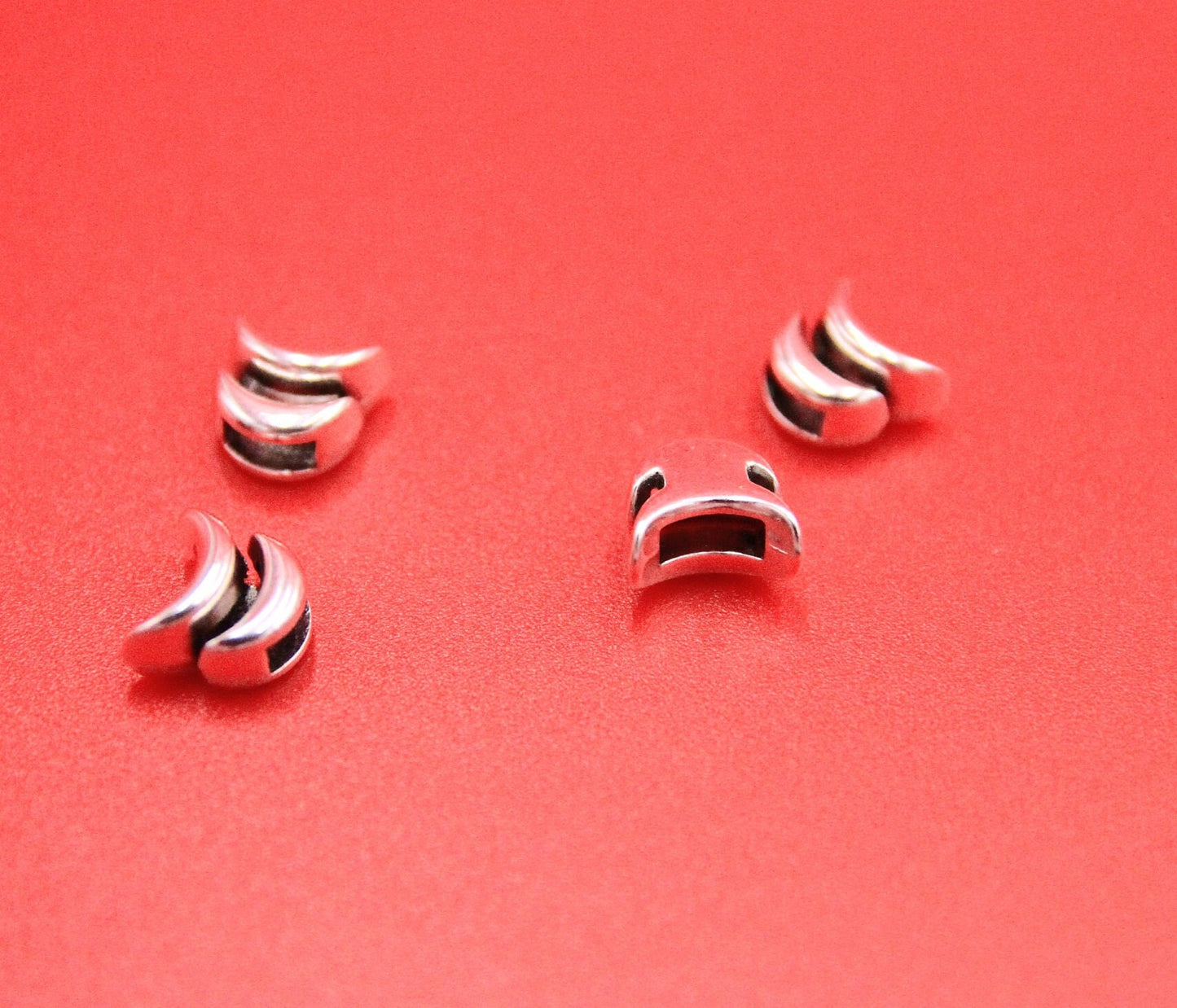 FS0608>>MADE in EUROPE 2 half moons sliders, 2 curved sliders, zamak sliders