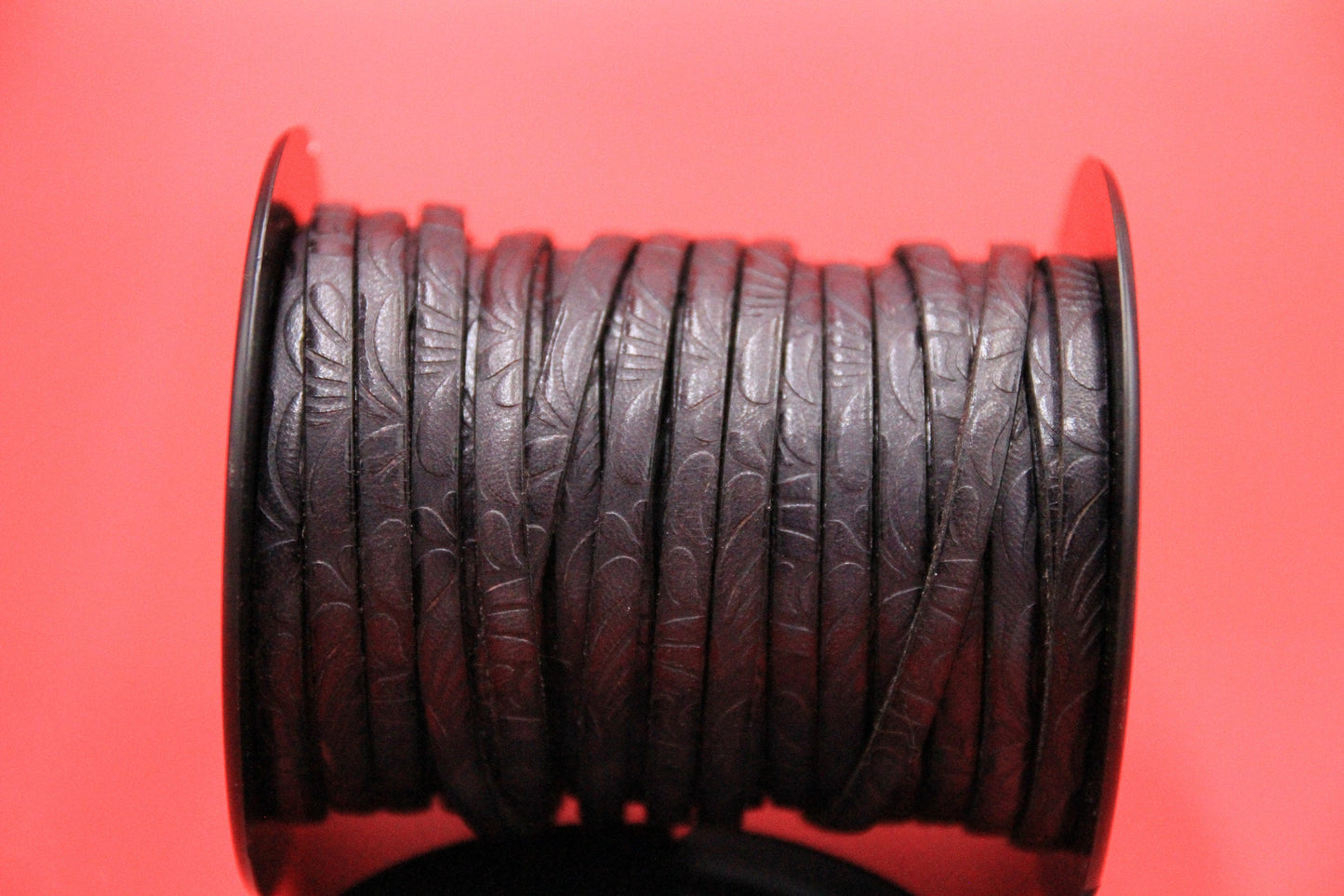 MADE in SPAIN 24" of floral leather cord, 5mm flat engraved leather cord for a bracelet, embossed 5mm leather cord (Marf5petalgrey)