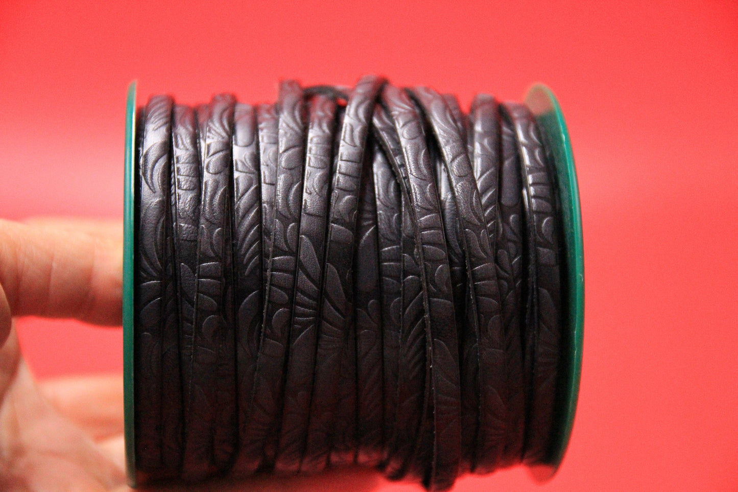 MADE in SPAIN 24" of floral leather cord, 5mm flat engraved leather cord for a bracelet, embossed 5mm leather cord (Marf5petalgrey)