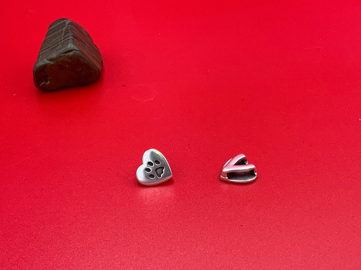 FS0612>>MADE in EUROPE 2 zamak paw print sliders for 10mm flat cord, flat 10mm cord slider, zamak paw sliders, qty2