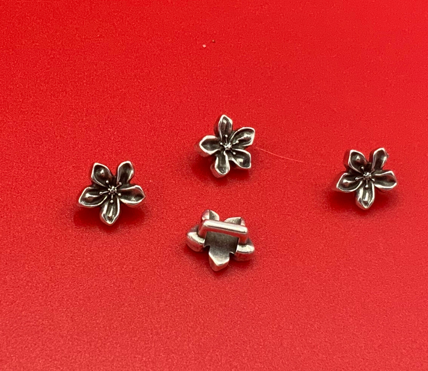 FS0620>>MADE IN EUROPE 4 Zamak flower sliders 5mm flat cord, 5mm flat cord slider, flower slider for 5mm flat cord Qty4