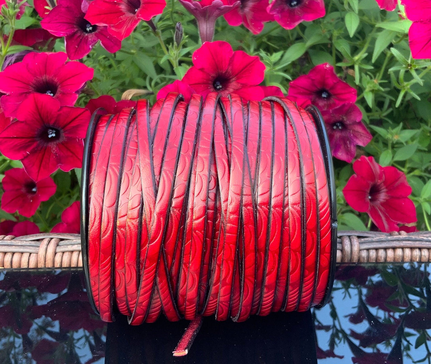 MADE in EUROPE 24'' flat 5mm embossed leather cord, 5mm flat leather cord, 5mm embossed leather cord (AR150/05/27)