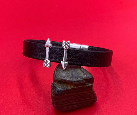 FS0615>> MADE in EUROPE 4 Zamak arrow sliders, 10mm flat cord sliders, 10mm leather cord sliders, zamak sliders , Qty4