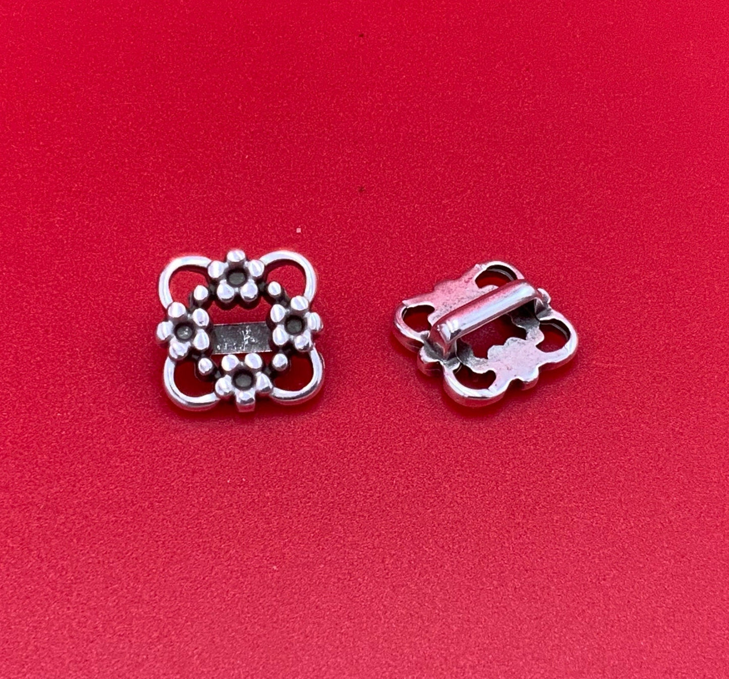 FS0616>>MADE in EUROPE 2 zamak flower sliders for 10mm flat cord, 10mm flat cord slider, zamak flower slider for 10mm flat cord Qty2