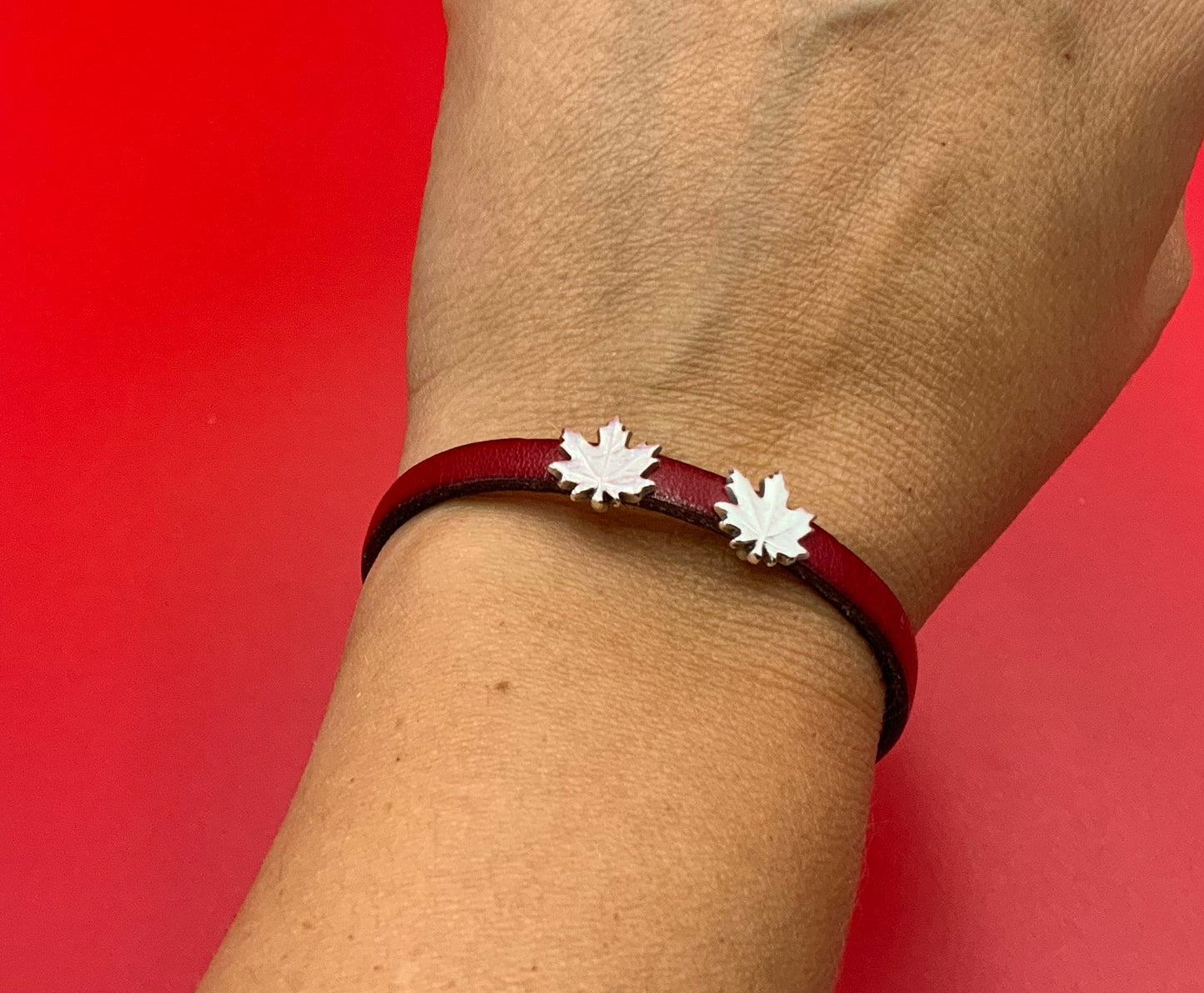 FS0618>> MADE in EUROPE 4 zamak maple leaf sliders, 5mm cord zamak slider, flat 5mm cord slider, leaf slider, Qty4