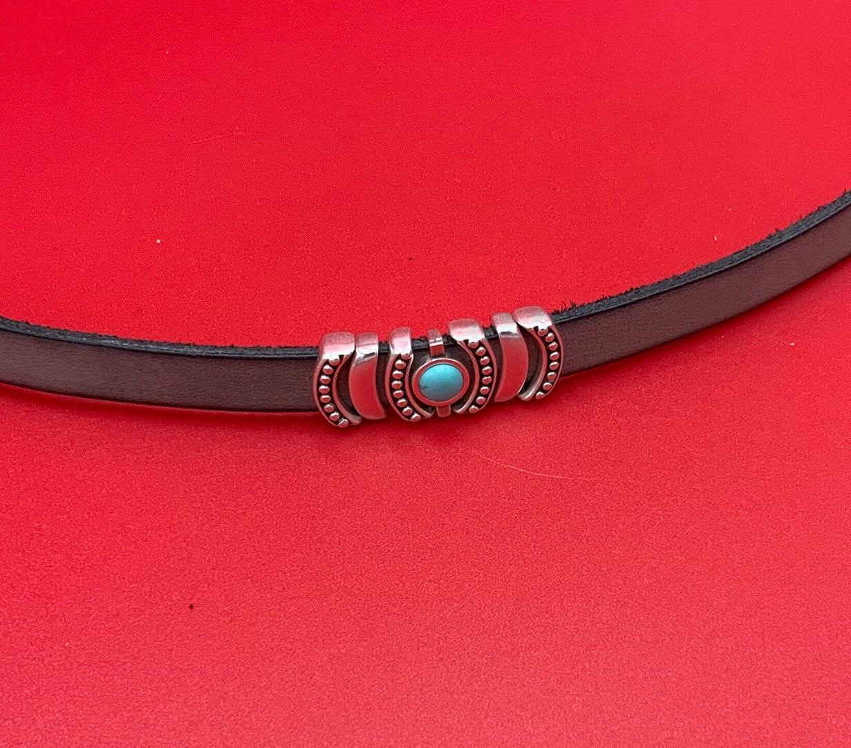 FS0625>>MADE IN EUROPE 2 zamak sliders with natural gemstone, 10mm flat cord slider with natural stone cabochon, Qty2