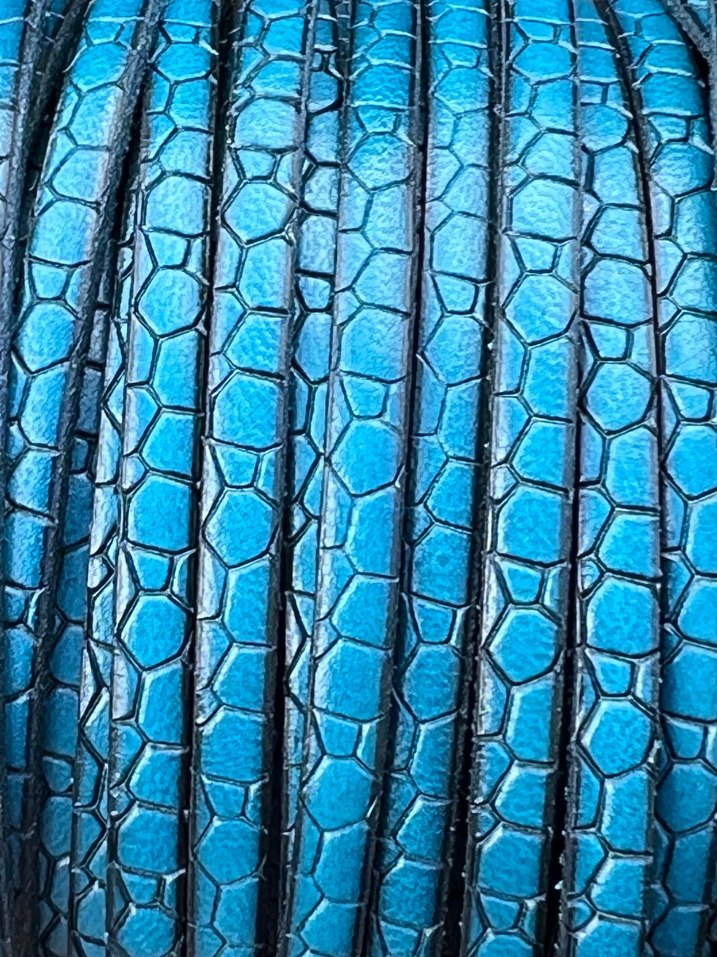 MADE in EUROPE 24" flat leather cord, alligator skin embossed 5mm leather cord, genuine leather cord (AR250/05/19)
