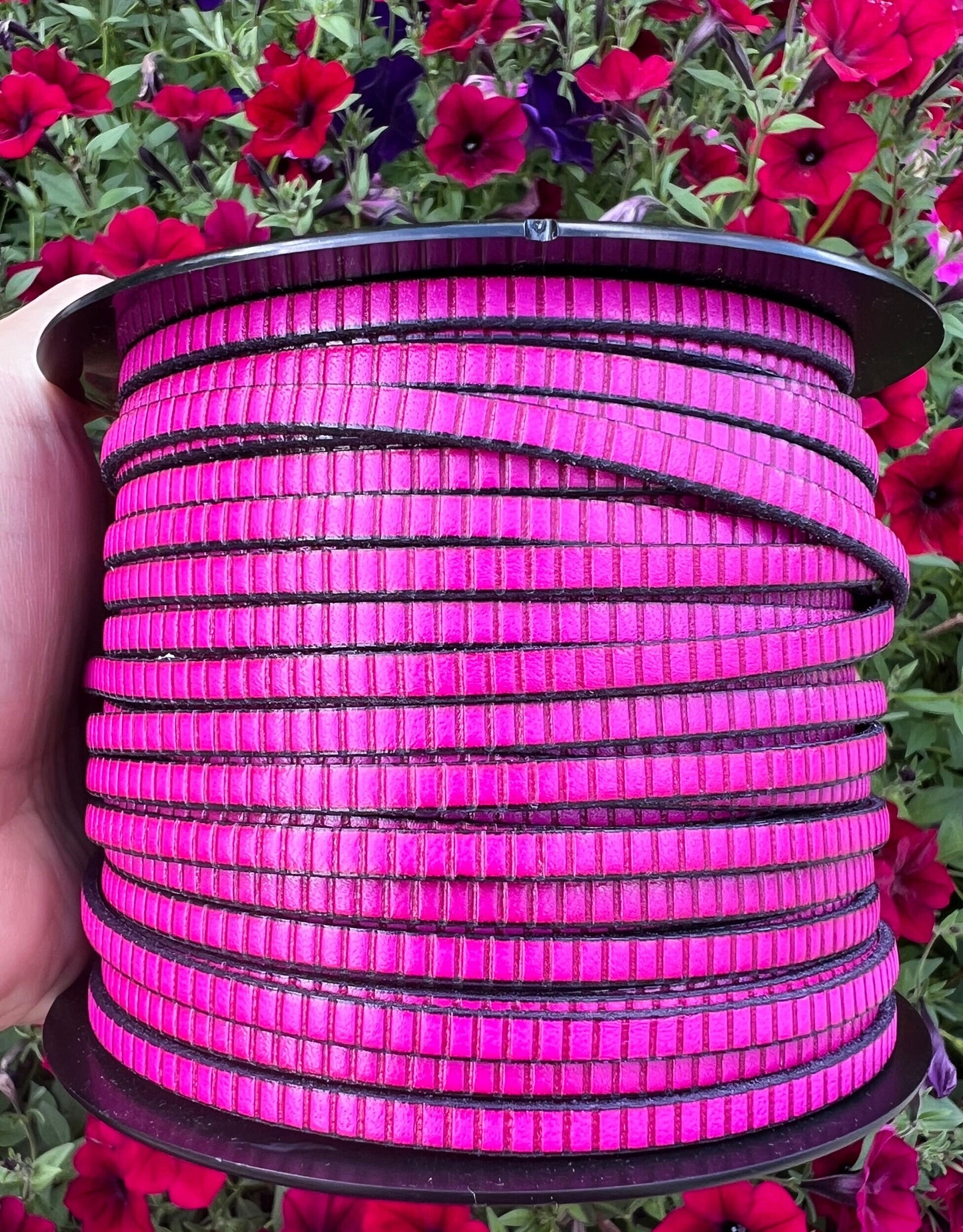 MADE in EUROPE 24'' flat 5mm lines engraved hot pink leather cord, 5mm flat leather cord, 5mm embossed leather cord(AR270/05/25)