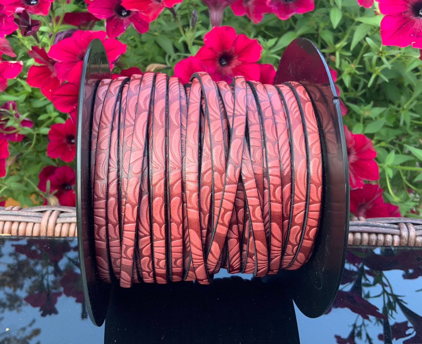 MADE in EUROPE 24'' engraved leather cord, 5mm and 10mm flat leather cord, flat embossed leather cord (AR150/VINO)