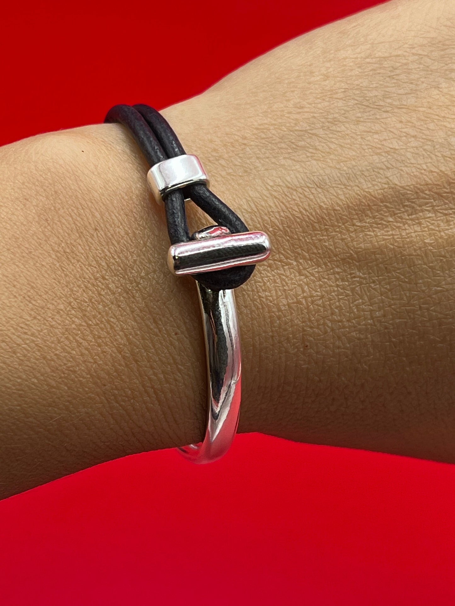 B0106>> MADE in EUROPE zamak half bracelet for 3mm round cord, silver half bracelet qty 1set