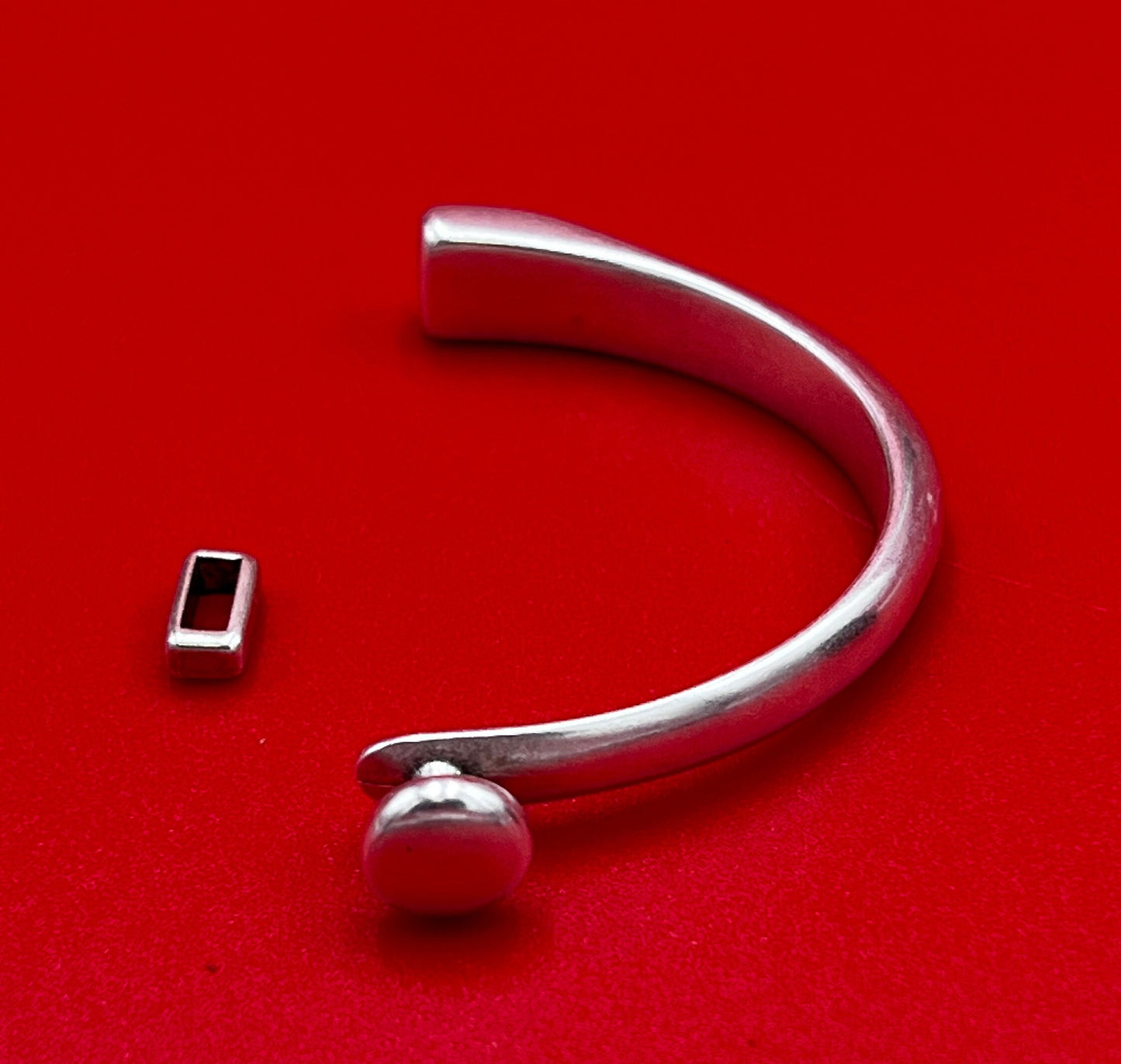 B0107>> MADE in EUROPE zamak half bracelet for 3mm flat cord, silver half bracelet qty 1set