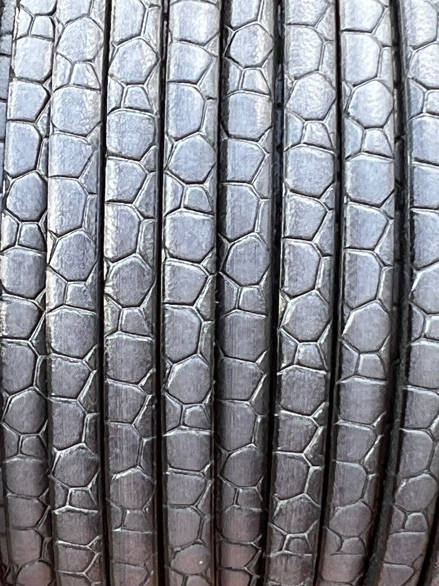 MADE in EUROPE 24" flat leather cord, crocodile skin embossed 5mm leather cord, genuine leather cord (AR250/05/32)