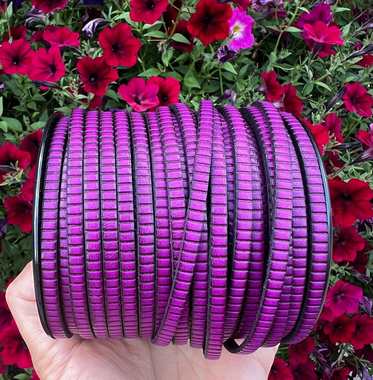 MADE in EUROPE 24'' flat 5mm lines engraved cyclamen leather cord, 5mm flat leather cord, 5mm embossed leather cord(AR270/05/24)