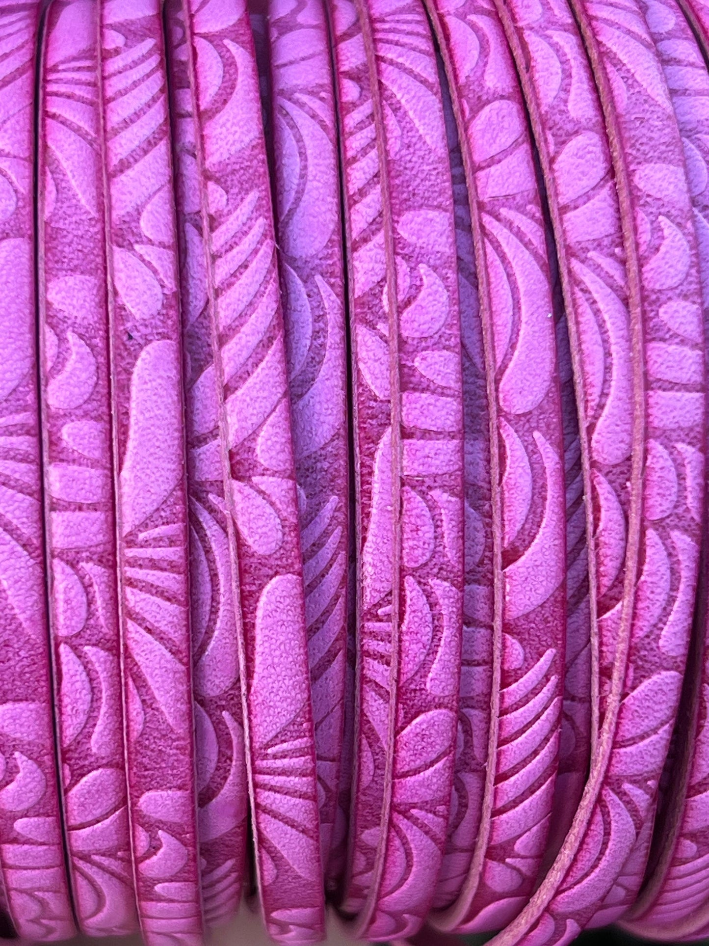 MADE in EUROPE 24'' flat 5mm embossed leather cord, 5mm flat pink leather cord, 5mm embossed leather cord (AR150/05/36)