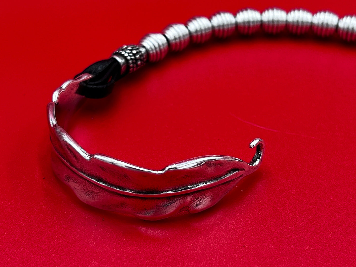 B0105>>MADE in EUROPE zamak half bracelet component, leaf half bracelet hook, Qty 1