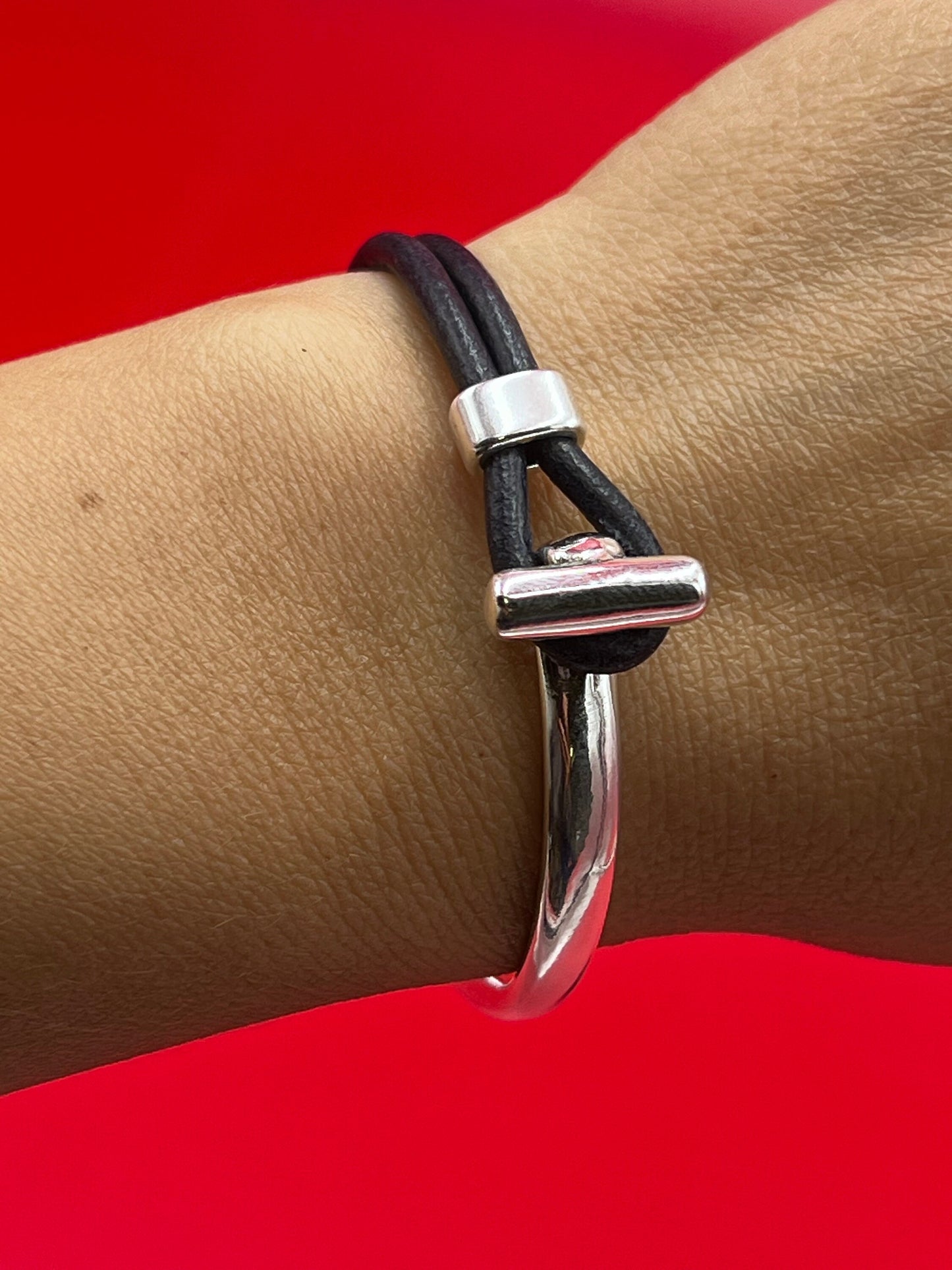 B0106>> MADE in EUROPE zamak half bracelet for 3mm round cord, silver half bracelet qty 1set